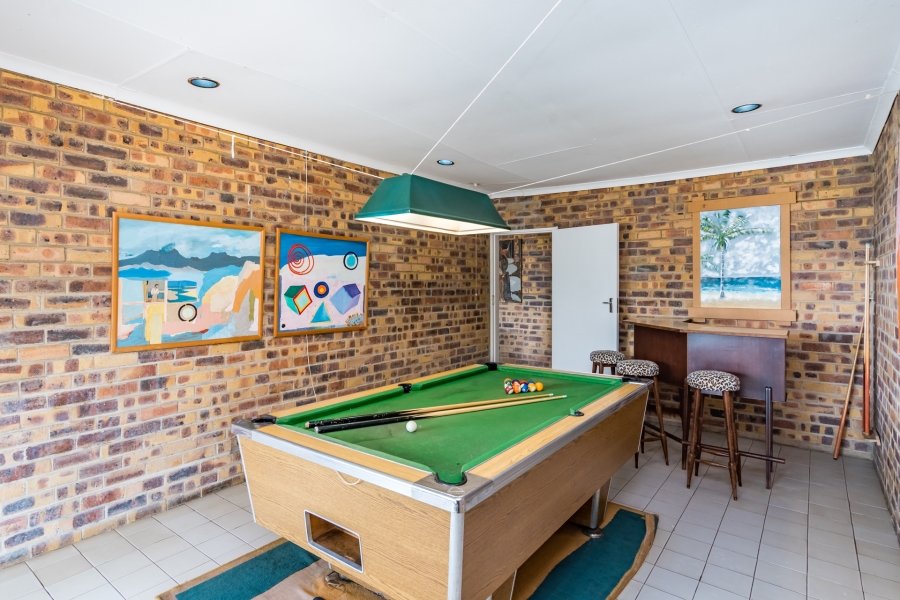 4 Bedroom Property for Sale in Vaaldam SH Free State